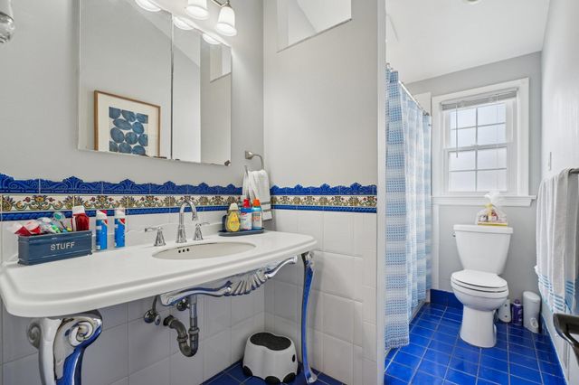 25 NATHAN WAY, Wayne, NJ 07470