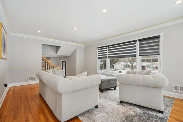 25 NATHAN WAY, Wayne, NJ 07470