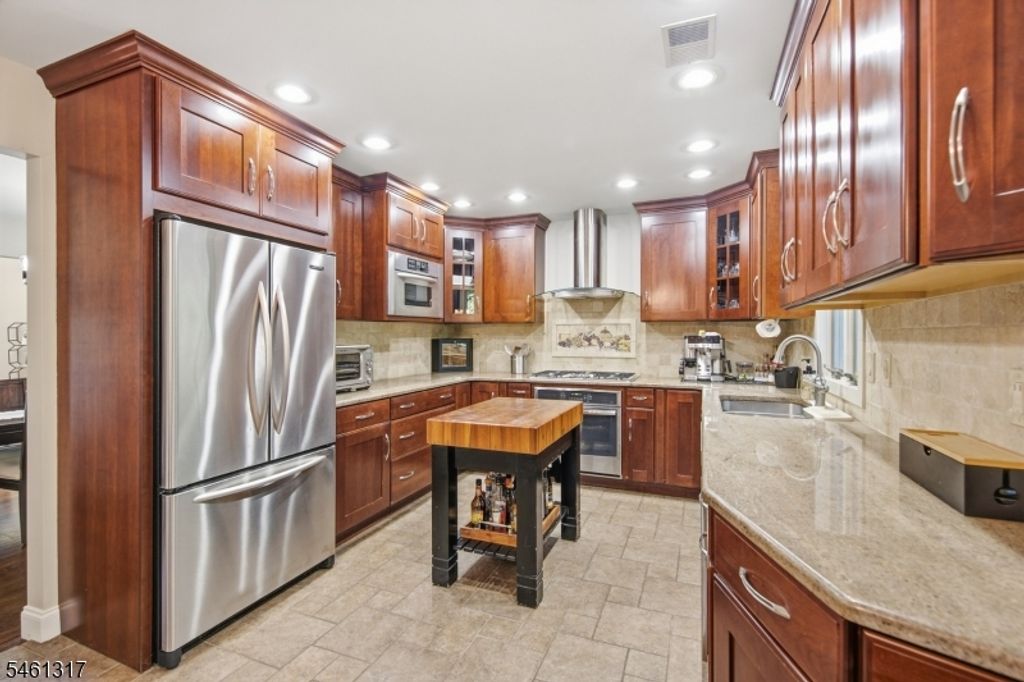 18 Metro Vista Dr, Hawthorne Boro, NJ 07506 — photo 4