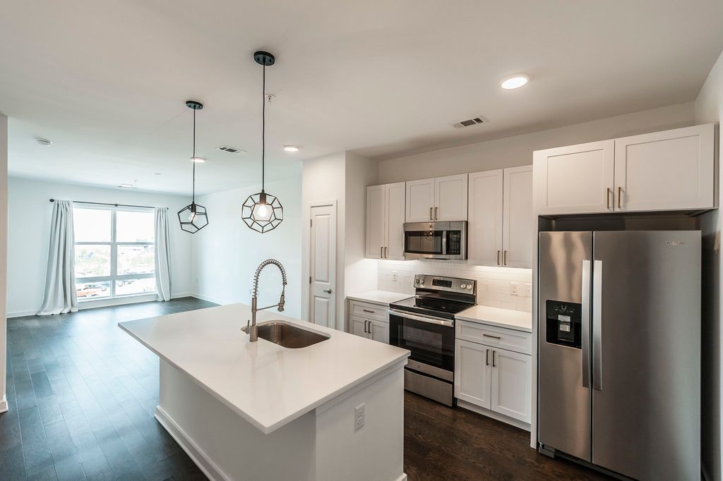 1677 54th Ave N Apt 438, Nashville, TN 37209