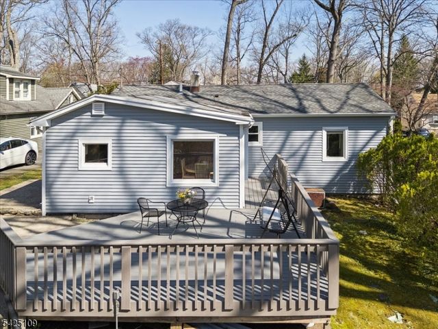 11 Oakdale Rd, Parsippany-troy Hills Twp., NJ 07834