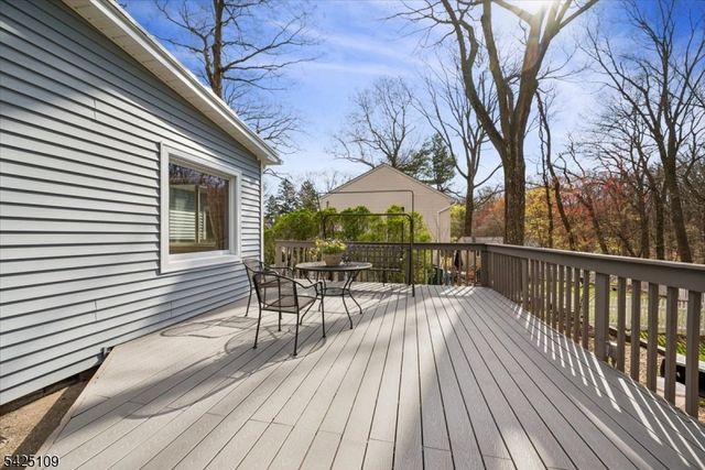 11 Oakdale Rd, Parsippany-troy Hills Twp., NJ 07834