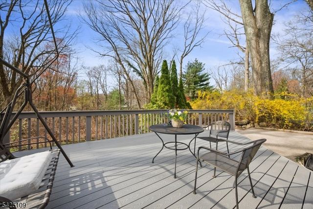 11 Oakdale Rd, Parsippany-troy Hills Twp., NJ 07834