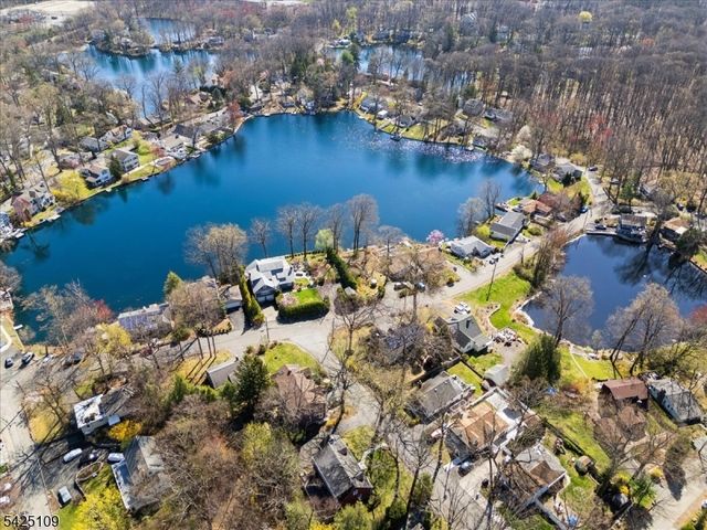 11 Oakdale Rd, Parsippany-troy Hills Twp., NJ 07834