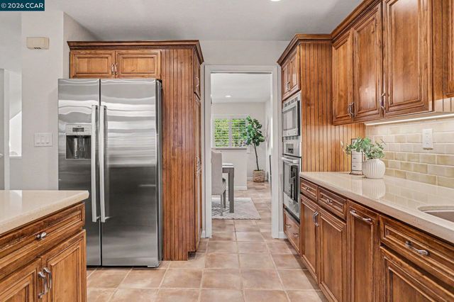 1827 Lamplight Court, Walnut Creek, CA 94597