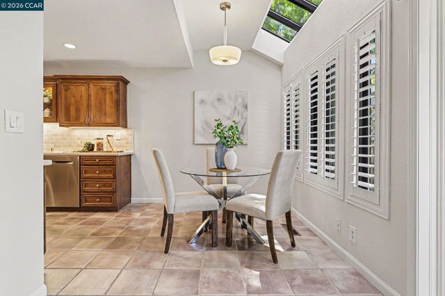 1827 Lamplight Court, Walnut Creek, CA 94597