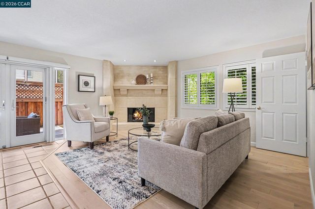 1827 Lamplight Court, Walnut Creek, CA 94597
