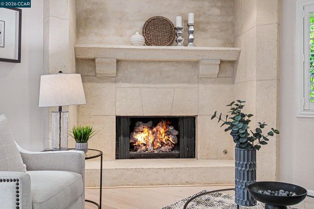 1827 Lamplight Court, Walnut Creek, CA 94597