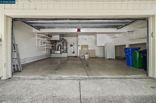 1827 Lamplight Court, Walnut Creek, CA 94597