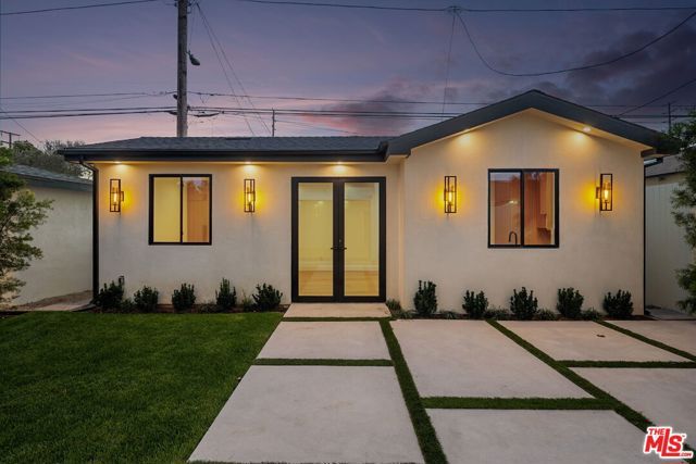 3517 Redwood Avenue, Los Angeles, CA 90066