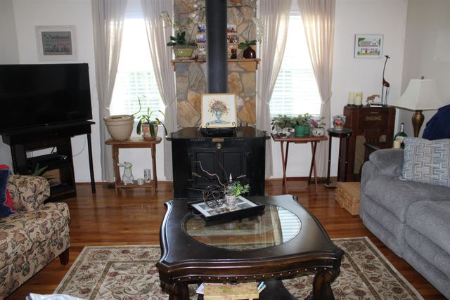 1170 Hanging Rock Road, Boiling Springs, SC 29316