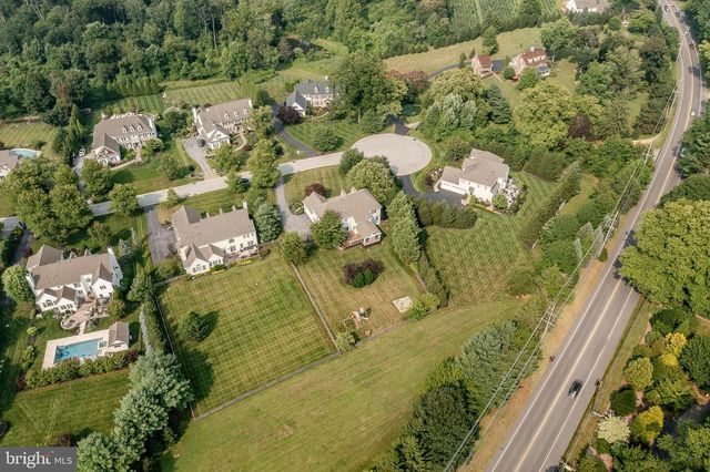1040 BRICK HOUSE FARM LN, Newtown Square, PA 19073