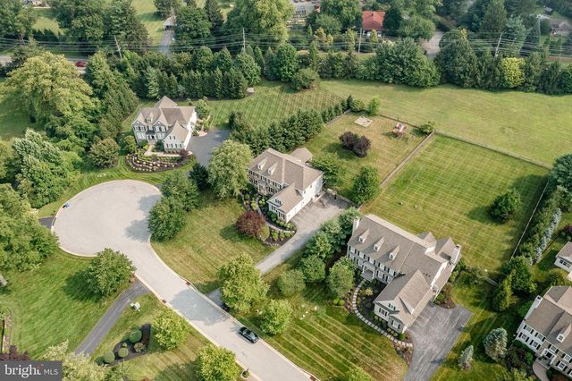 1040 BRICK HOUSE FARM LN, Newtown Square, PA 19073