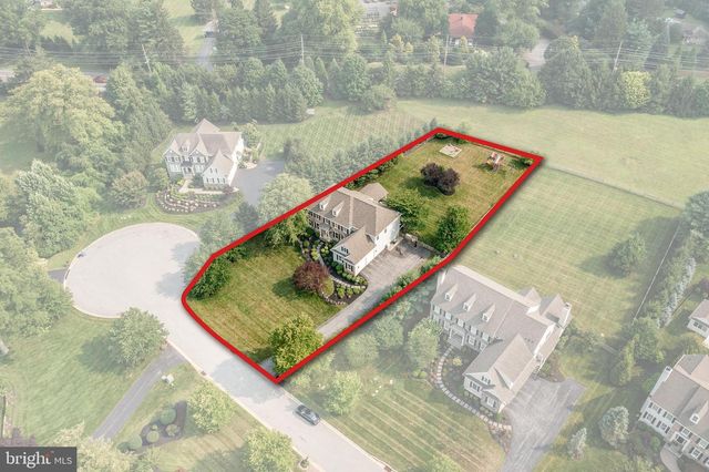 1040 BRICK HOUSE FARM LN, Newtown Square, PA 19073