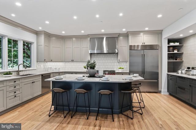 1040 BRICK HOUSE FARM LN, Newtown Square, PA 19073