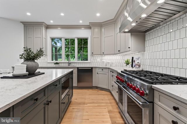 1040 BRICK HOUSE FARM LN, Newtown Square, PA 19073