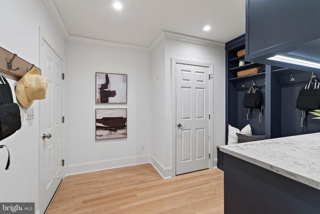 1040 BRICK HOUSE FARM LN, Newtown Square, PA 19073