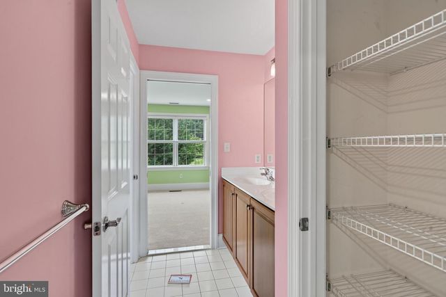 1040 BRICK HOUSE FARM LN, Newtown Square, PA 19073