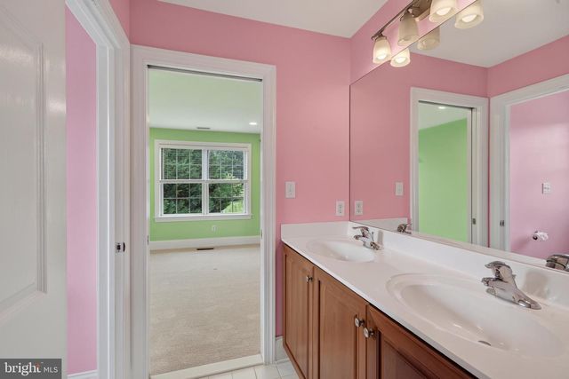 1040 BRICK HOUSE FARM LN, Newtown Square, PA 19073