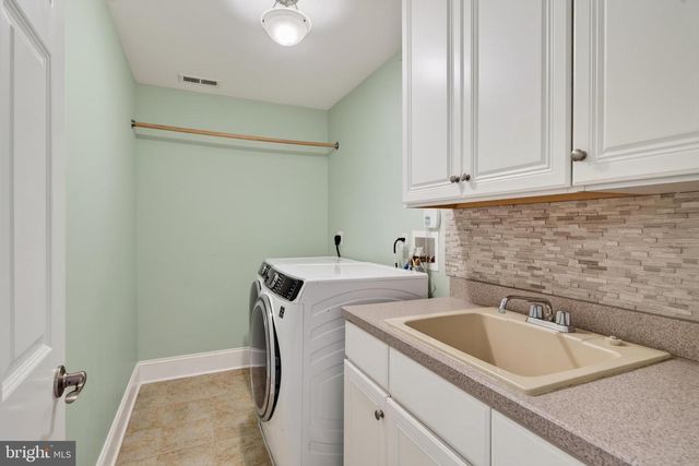 1040 BRICK HOUSE FARM LN, Newtown Square, PA 19073