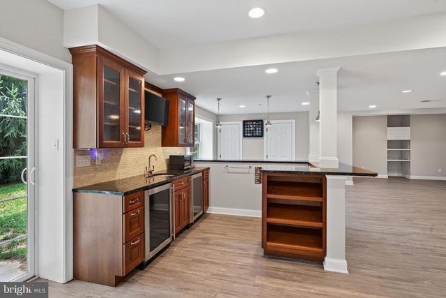 1040 BRICK HOUSE FARM LN, Newtown Square, PA 19073