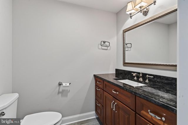1040 BRICK HOUSE FARM LN, Newtown Square, PA 19073