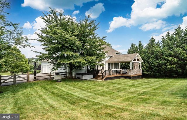 1040 BRICK HOUSE FARM LN, Newtown Square, PA 19073