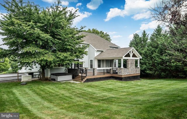 1040 BRICK HOUSE FARM LN, Newtown Square, PA 19073