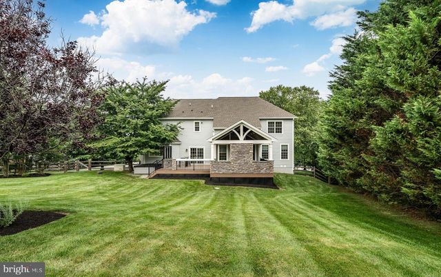 1040 BRICK HOUSE FARM LN, Newtown Square, PA 19073