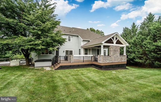 1040 BRICK HOUSE FARM LN, Newtown Square, PA 19073