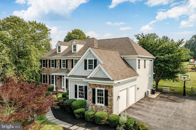 1040 BRICK HOUSE FARM LN, Newtown Square, PA 19073
