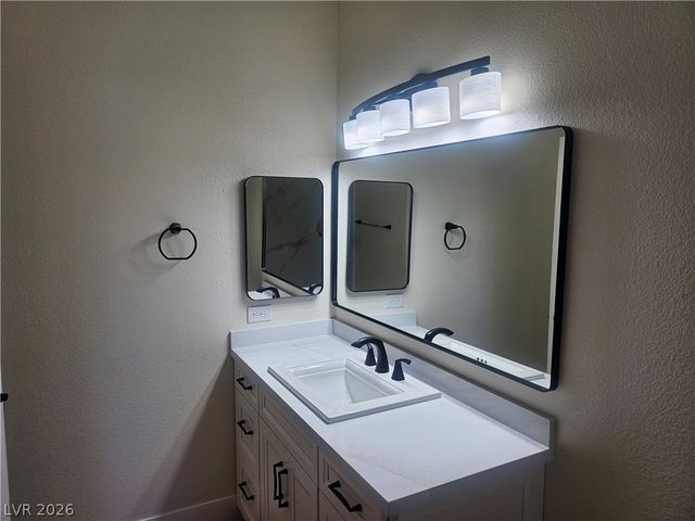 8250 North Grand Canyon Drive 2106, Las Vegas, NV 89166