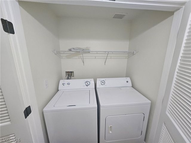 8250 North Grand Canyon Drive 2106, Las Vegas, NV 89166