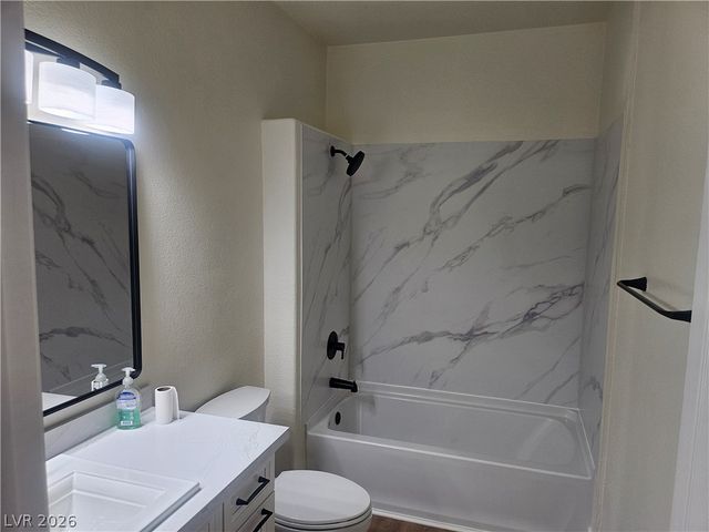 8250 North Grand Canyon Drive 2106, Las Vegas, NV 89166