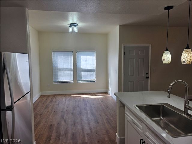 8250 North Grand Canyon Drive 2106, Las Vegas, NV 89166