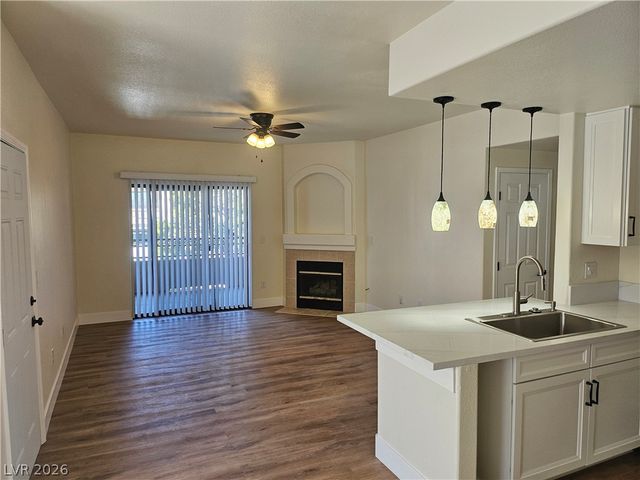 8250 North Grand Canyon Drive 2106, Las Vegas, NV 89166