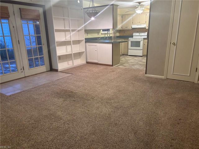 1809 Blue Knob RD, Virginia Beach, VA 23464