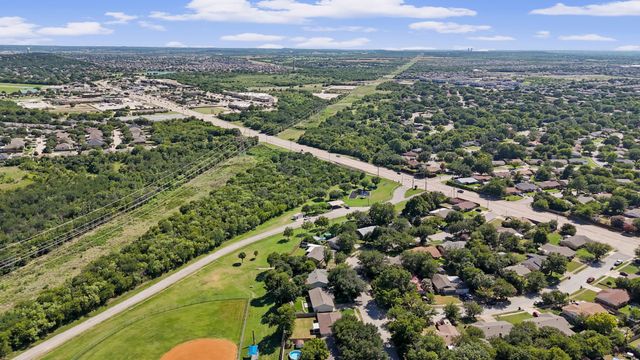 532 Wallace Drive, Crowley, TX 76036