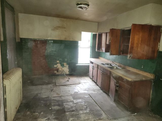 5633 S Sangamon Street, Chicago, IL 60621