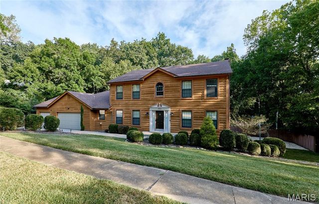 1921 Wolfcreek Pass Court, Wildwood, MO 63011