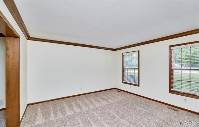 1921 Wolfcreek Pass Court, Wildwood, MO 63011