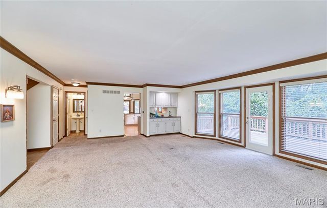 1921 Wolfcreek Pass Court, Wildwood, MO 63011