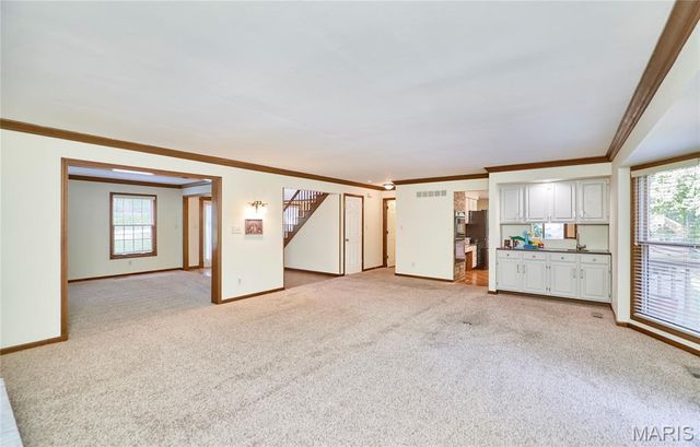 1921 Wolfcreek Pass Court, Wildwood, MO 63011