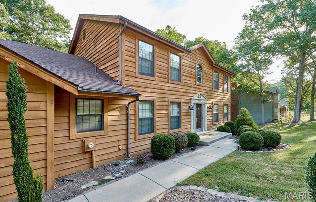1921 Wolfcreek Pass Court, Wildwood, MO 63011