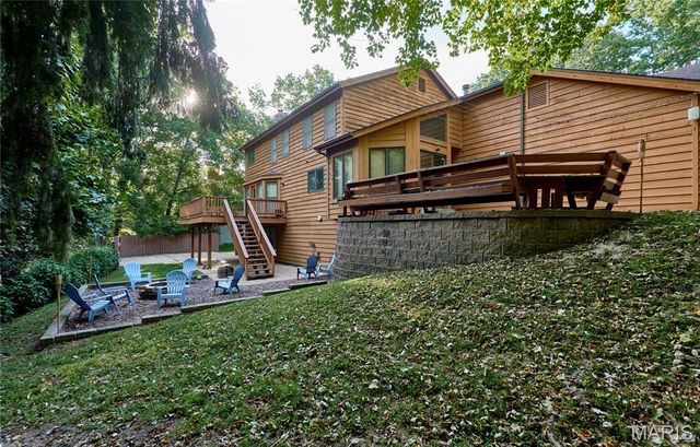 1921 Wolfcreek Pass Court, Wildwood, MO 63011