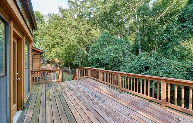 1921 Wolfcreek Pass Court, Wildwood, MO 63011