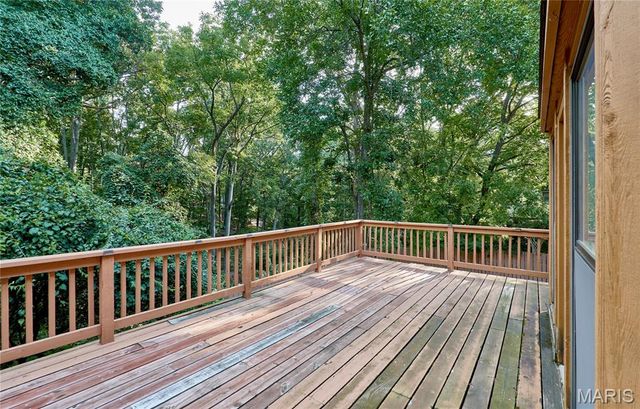 1921 Wolfcreek Pass Court, Wildwood, MO 63011