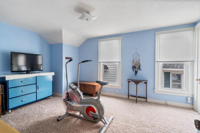 1522 4th St, Superior, WI 54880