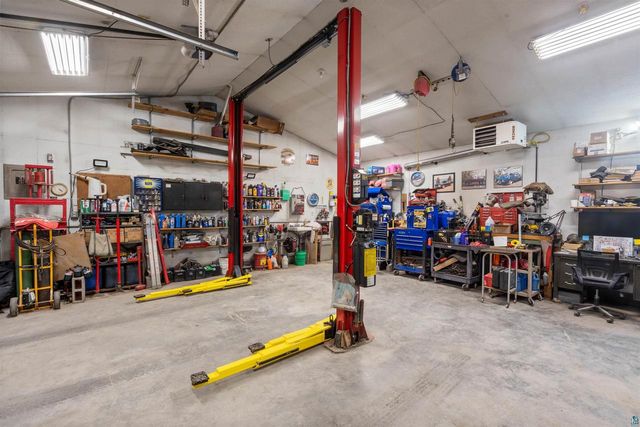 1522 4th St, Superior, WI 54880
