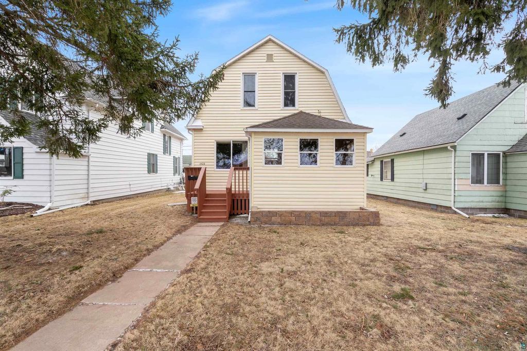 1522 4th St, Superior, WI 54880